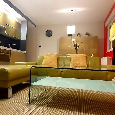 Apartman Zaralux *