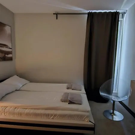Apartman Zaralux