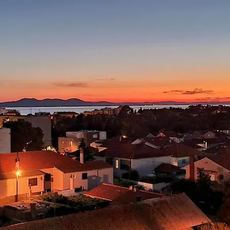 Apartman Zaralux *
