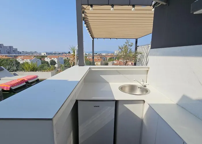 Apartment Zaralux Zadar